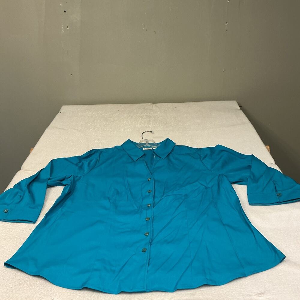 Cato Blouse Shirt Womens Plus 18/20W ButtonUp LongSleeve Light Blue Collared3535